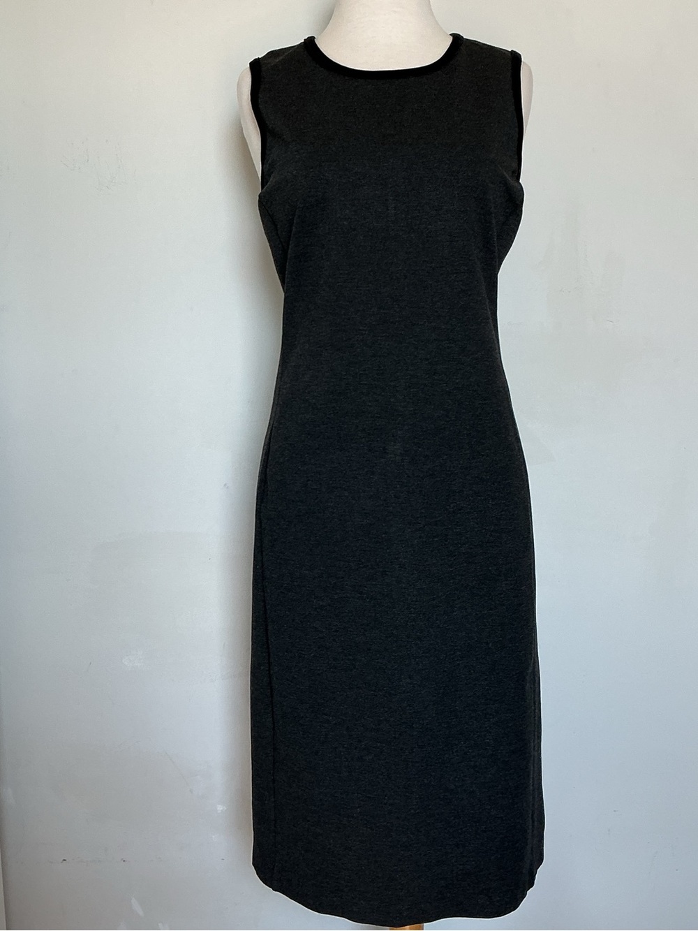 Lauren Ralph Lauren Black Sleeveless Sheath Dress